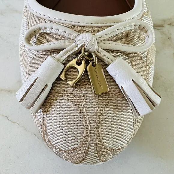COACH Benni Lte Khaki Chalk Signature Canvas Logo Print Ballerina Flats - US 7.5
