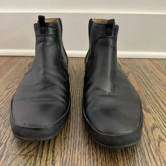Coach black leather Chelsea boots made in Italy size 11
