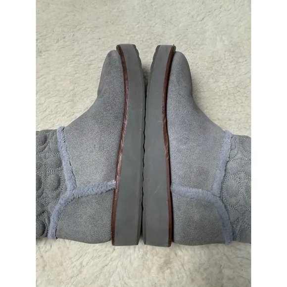 Coach Ivy C1235 Gray Suede Pull On Women's Size 5B Boots Fur Sheepskin Bootie