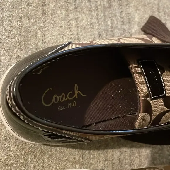 Coach Signature Women’s LaceUp Sneakers Brown Tan Size 8.