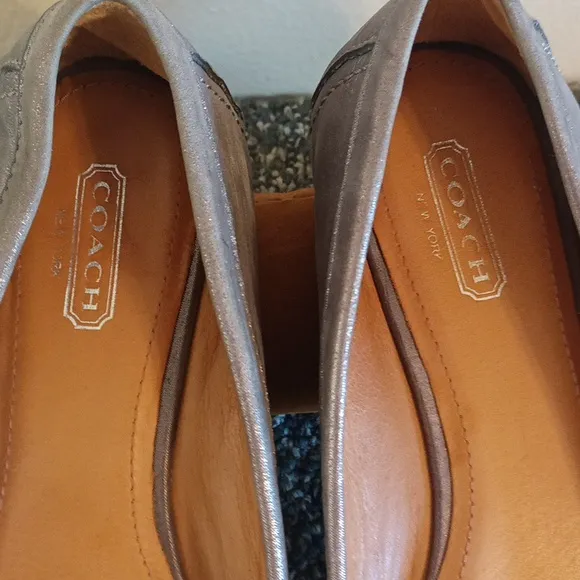 Coach silver metallic Olive loafers size 8.5 B