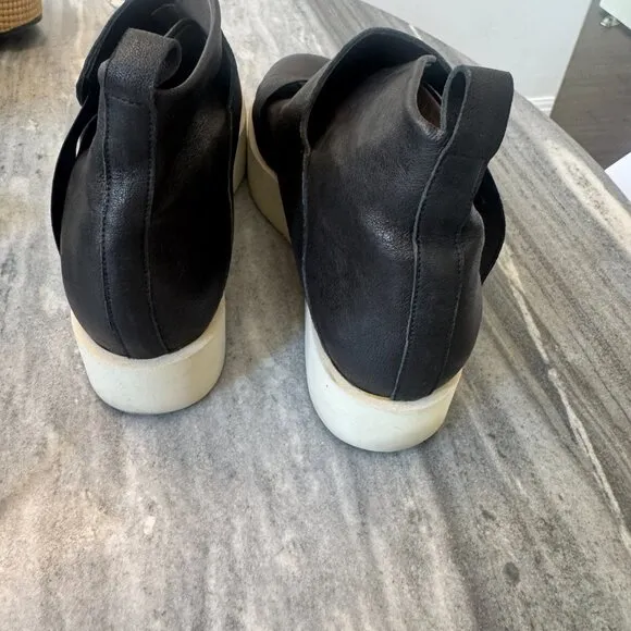 Coclico Black Leather Sneakers