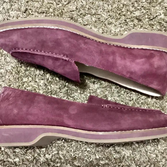 Cole Haan Grand O’s slip on loafers (Like new)