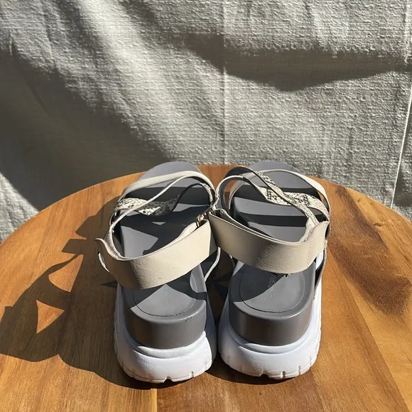 Cole Haan Zerogrand Criss Cross Gladiator Sandals, Roccia/Sandshell/White Size 9