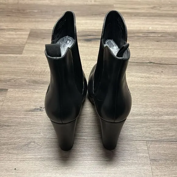 Cole Haan Remi Black Leather Almond Toe Block Heel Pull On Ankle Boots Size 9