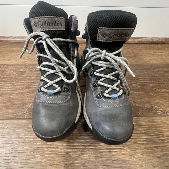 Columbia Newton Ridge Plus Hiking Boots Womens Size 8 1/2
