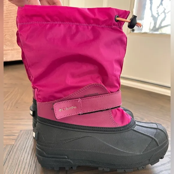 Columbia Powderbug Forty waterproof girl's wild fuschia, size 3, snow boots