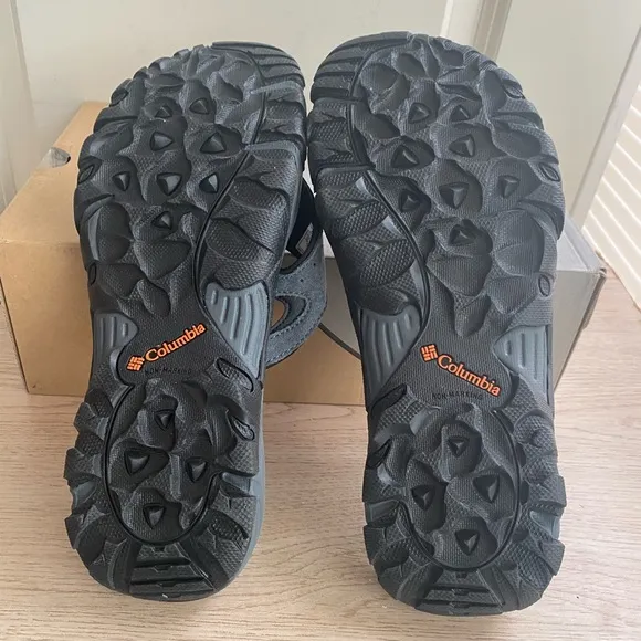 COLUMBIA SANTIAM FLIP FLOP - Men Sz 9