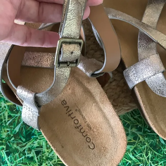 Comfortiva, Metallic gold Sandals, size 7.5, EUC