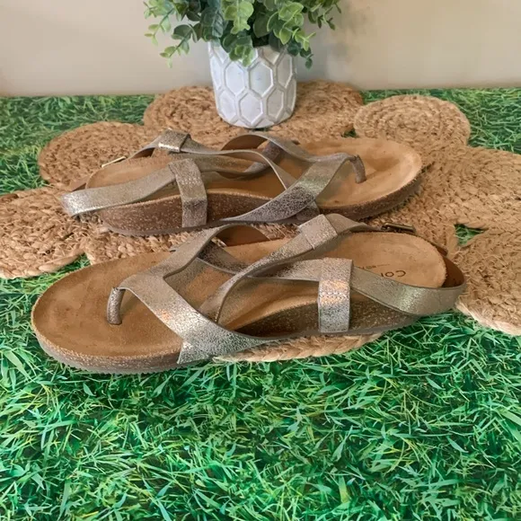 Comfortiva, Metallic gold Sandals, size 7.5, EUC