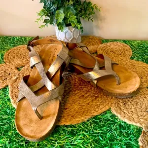 Comfortiva, Metallic gold Sandals, size 7.5, EUC