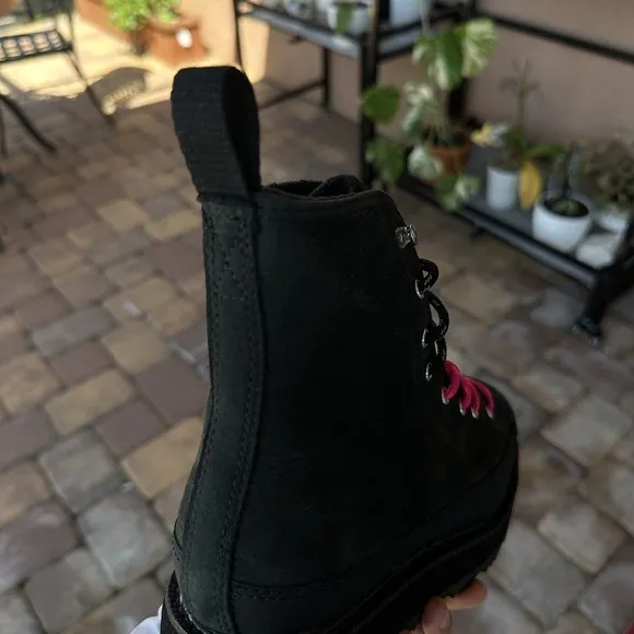 Converse Chuck Taylor Crafted Boot Black Prime Pink 173213C