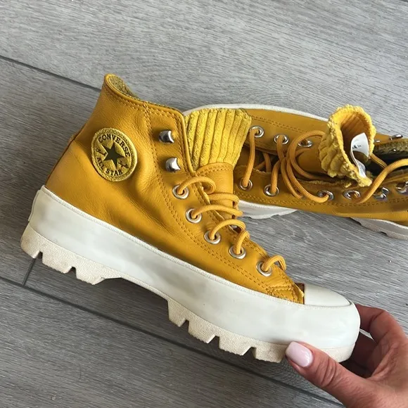 Converse mustard Yellow gore-Tex lug sole High-Top Sneakers size 6