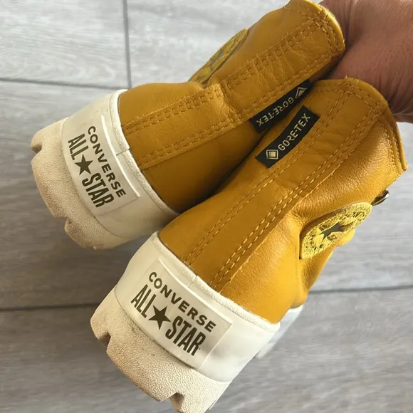 Converse mustard Yellow gore-Tex lug sole High-Top Sneakers size 6