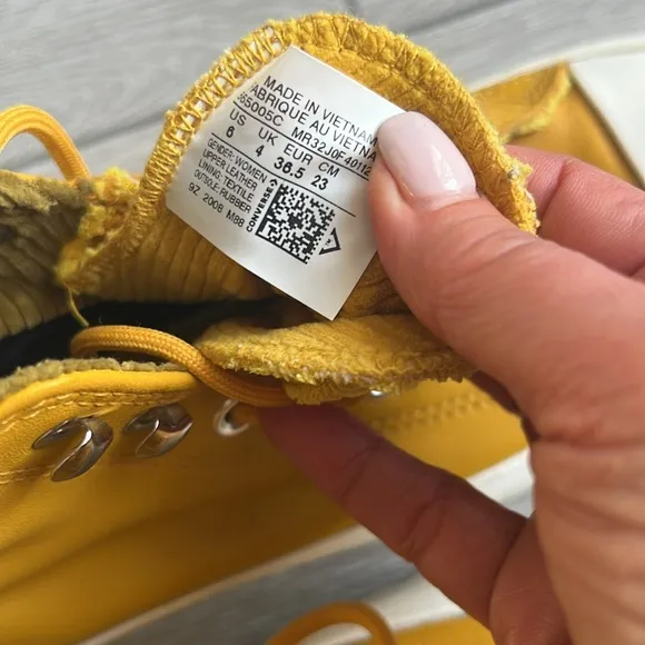 Converse mustard Yellow gore-Tex lug sole High-Top Sneakers size 6