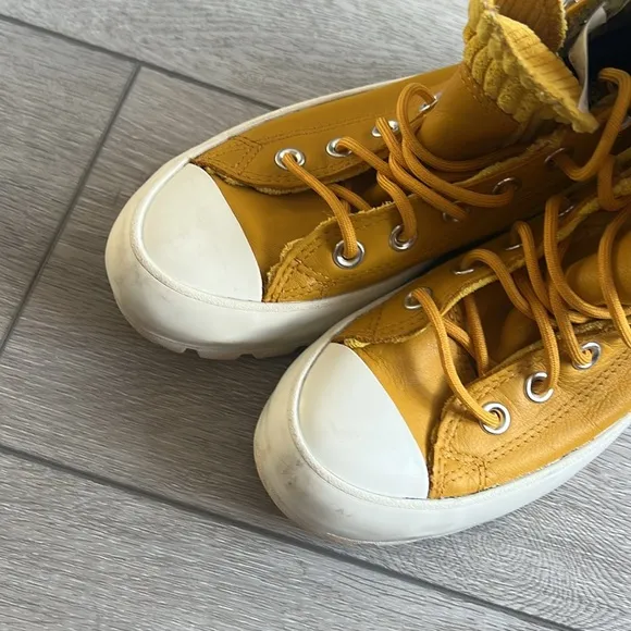 Converse mustard Yellow gore-Tex lug sole High-Top Sneakers size 6