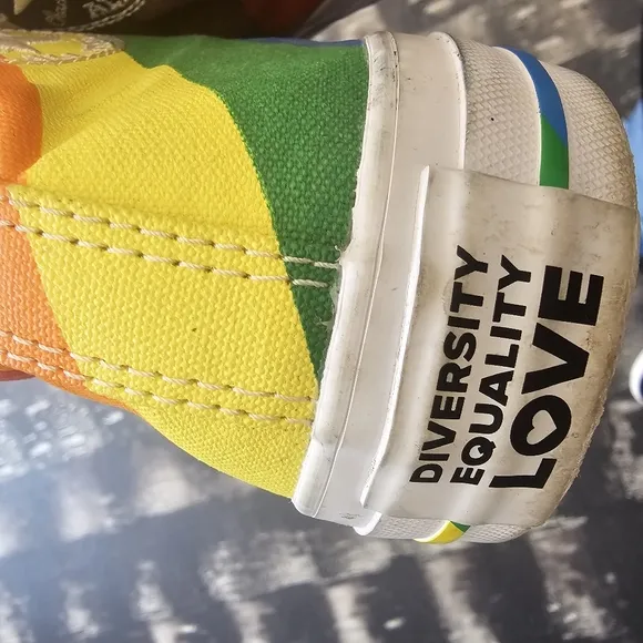 Converse Rainbow High-Top Sneakers Lgbtq Size 10 Men 12 Ladies Gay Pride