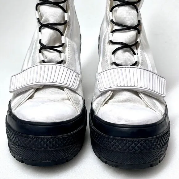 Converse Women's Chuck Taylor All Star Platform Heel Boot US 8.5 White GR 82 XX