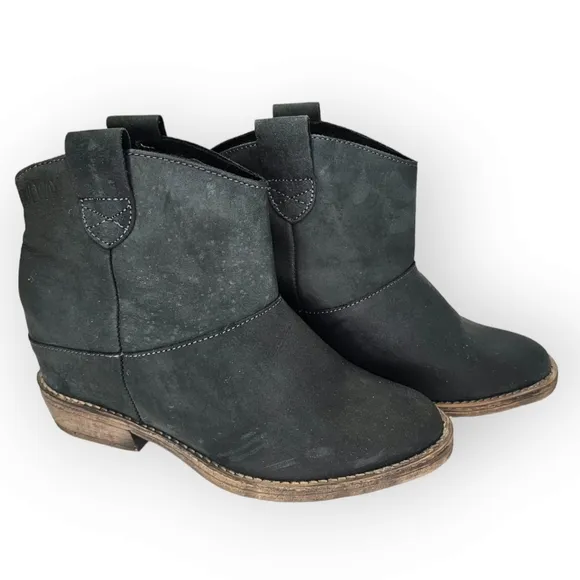 Coolway Just Be Leather Pull On Ankle Boots - Sz 8.5 M / EU 39 Black