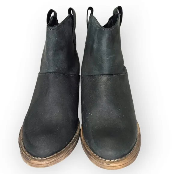 Coolway Just Be Leather Pull On Ankle Boots - Sz 8.5 M / EU 39 Black