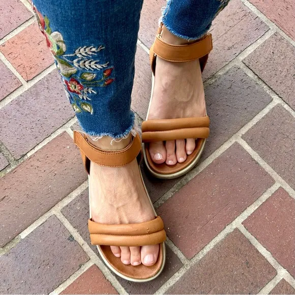 Cougar Nolo Sandals Cognac Brown Tan Leather Flatform Strappy Sawtooth Size 10