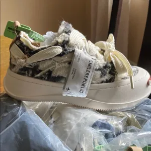Cream and Black Low-Top Sneakers with Chunky Platform