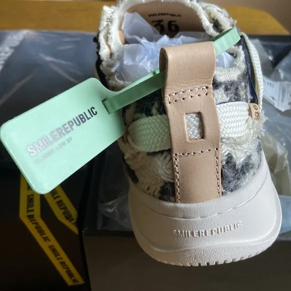 Cream and Black Low-Top Sneakers with Chunky Platform