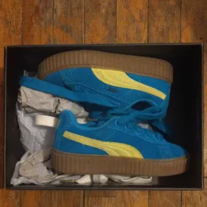 Creepy Phatty PS Puma X FENTY : Speed Blue and Lime Pow Suede Sneakers - Kids