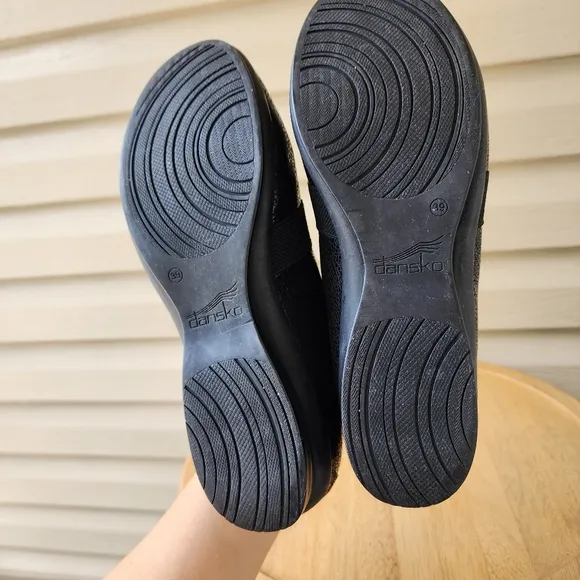 Dansko Addy black flats women's 39