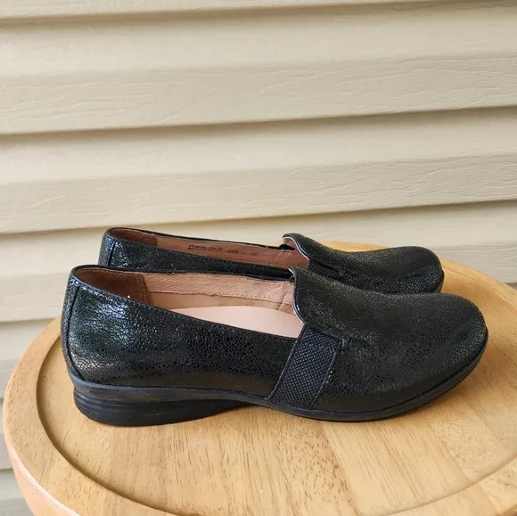 Dansko Addy black flats women's 39