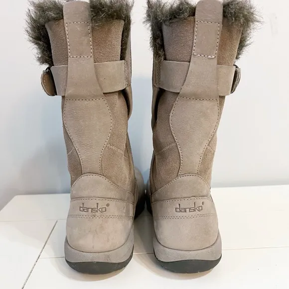 Dansko Cynthia Mid Calf Pull On Suede Waterproof Winter Boots Taupe Size 37