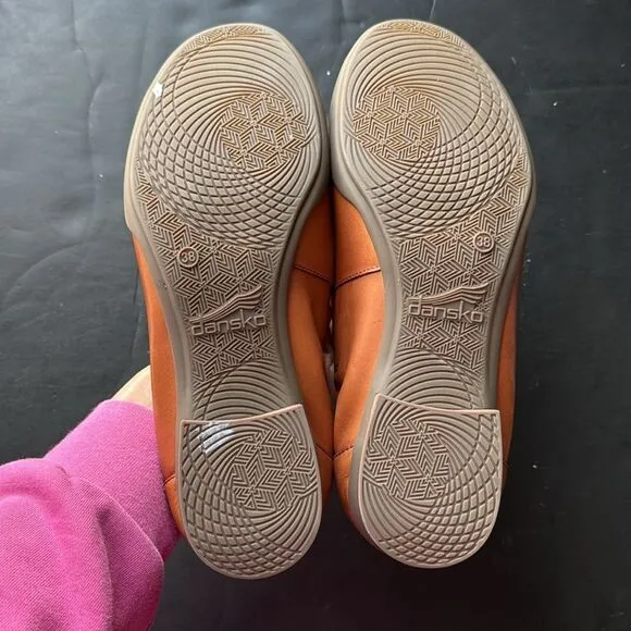 Dansko Kira Flats Women’s Sz 38 Brown Leather Slip On Ballet Flats Elastic Back
