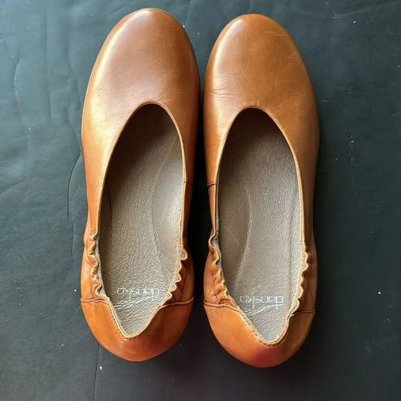 Dansko Kira Flats Women’s Sz 38 Brown Leather Slip On Ballet Flats Elastic Back