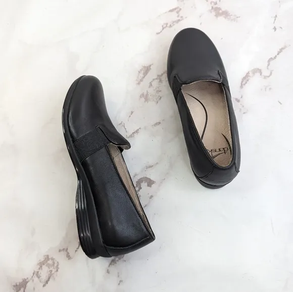 Dansko Loafer Women US 6 EUR 37 Black Low Top Slip On Flats Clog Shoe Farah