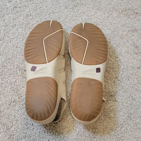 Dansko Riona Women's Beige Suede Lace up Sandals Size 8.5-9