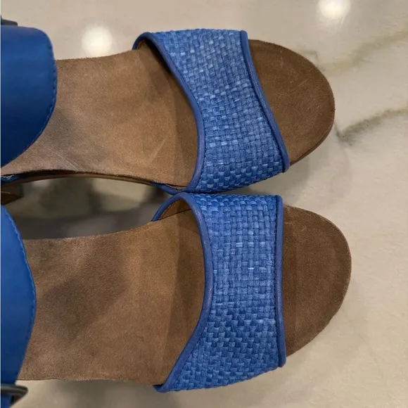 Dansko Sandals Size 40 Blue Leather Cork Wooden Heel