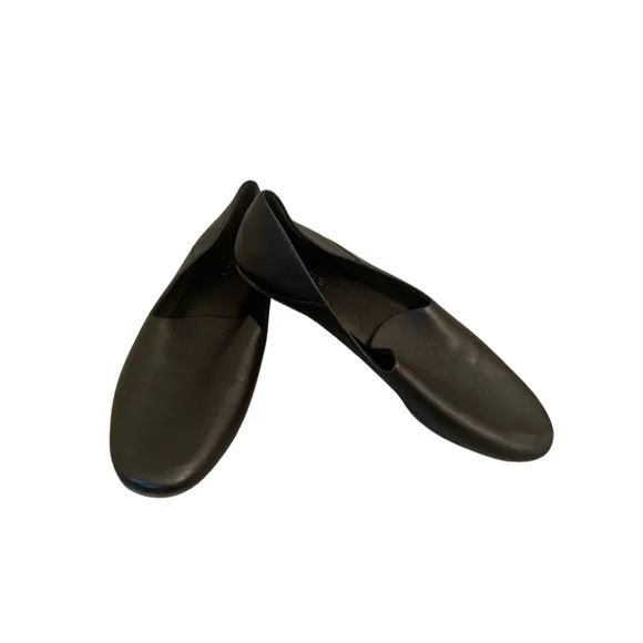 Designer Vince flats
