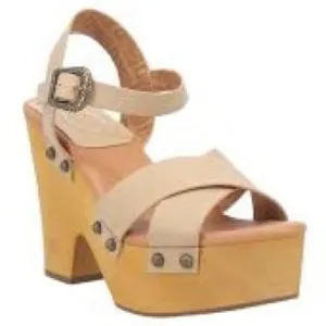 DINGO Woodstock Platform Clog Sandals in Sand 11 NWT