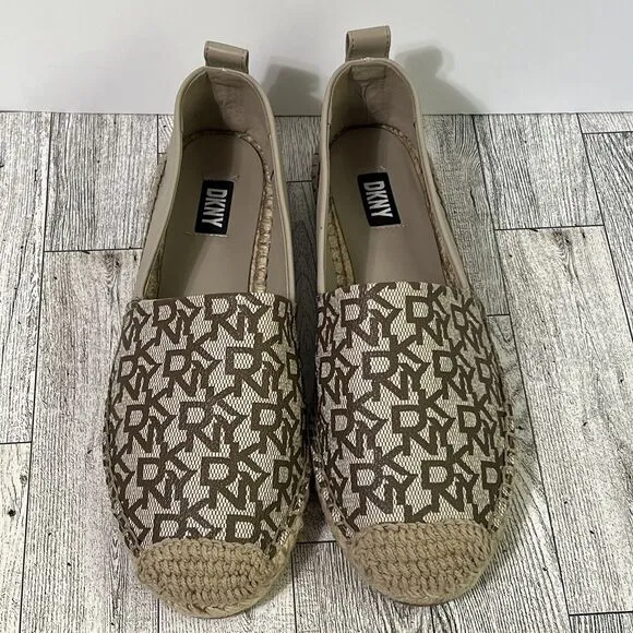 DKNY Mali Espadrille Slip On Flats Shoes Womens 8 Tan Leather Upper LOGO