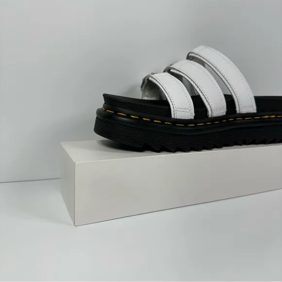 DOC BLAIRE LEATHER SLIDES SANDALS WOMENS SIZE 8 HORSESHOE BUCKLES 3 STRAP NEW