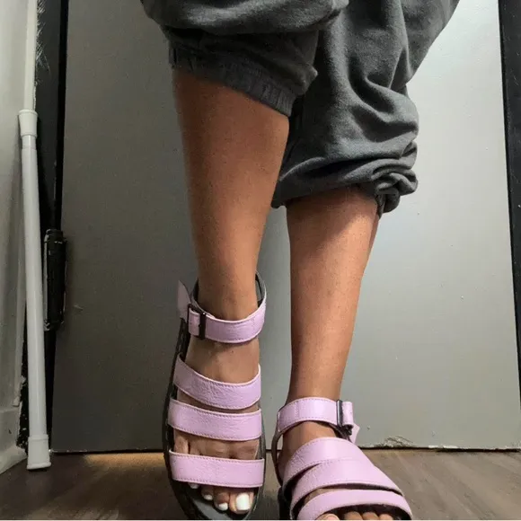 Doc Martens Blaire Flatform Sandals in Lilac Pisa
