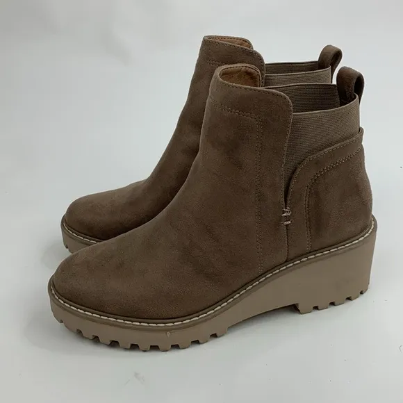 DOLCE VITA Rielle Suede leather Boots Tan Size 8.5 Wedge Pull on Booties
