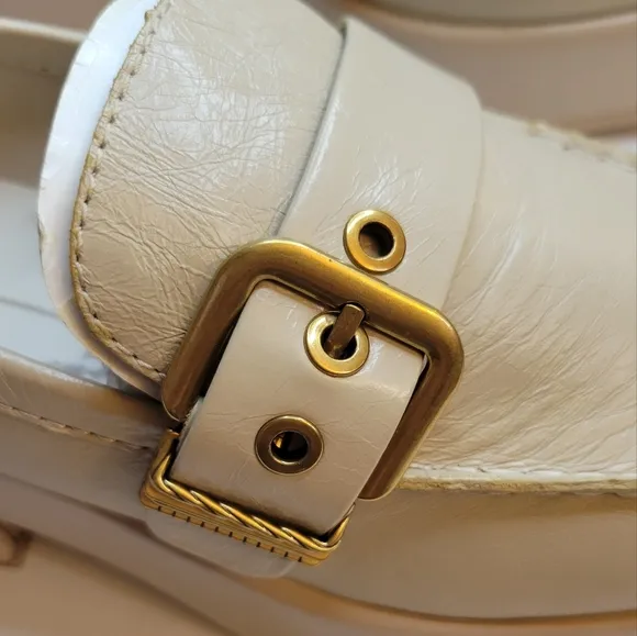 Dolce Vita Yonder Loafers Sesame Crinkle Patent Leather Size 7.5 Buckle Detail
