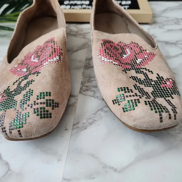 Donald J Pilner Hiro Floral Embellished Suede Slip On Flats