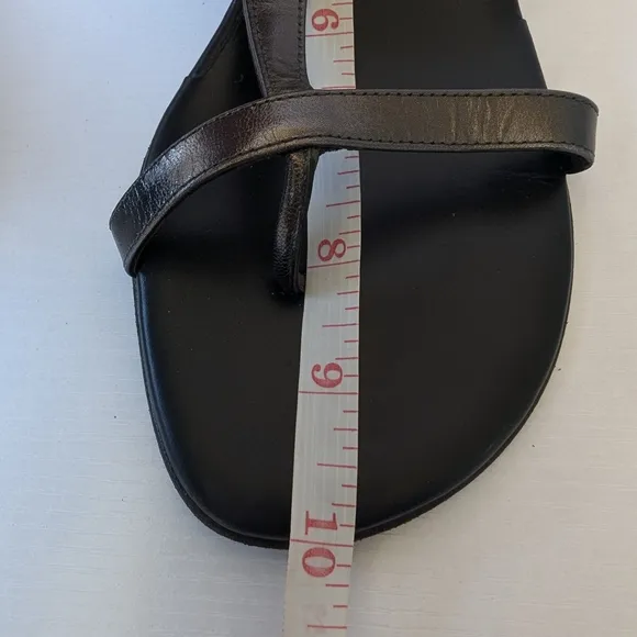 Donald J. Pliner Black and Silver Sandals with Toe Loop