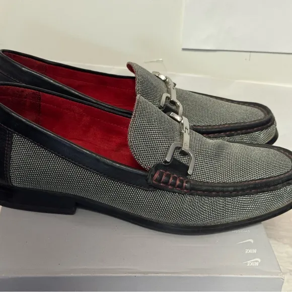 Donald J. Pliner Gray Silver Loafers with Horsebit Detail size 8 great condition