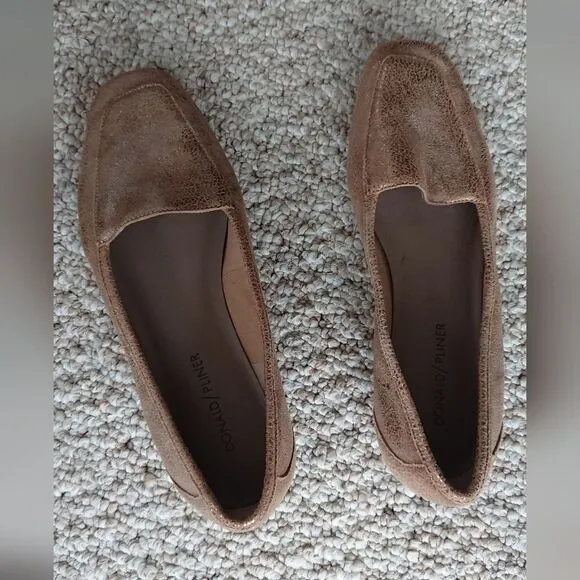 DONALD PLINER Gold Metallic DEEDEE Flats Loafers size 7.5M Slip On Square Toe
