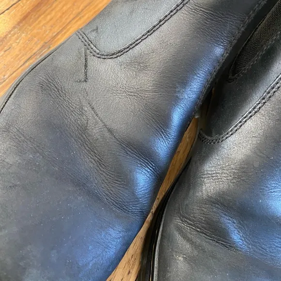 Dr. Doc Martens Black leather Chelsea Boot embury pull on