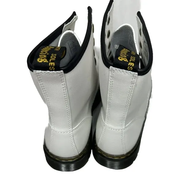 Dr. Doc Martens‎ Zavala Air Wair White/Black Combat Boots Women’s Size 9