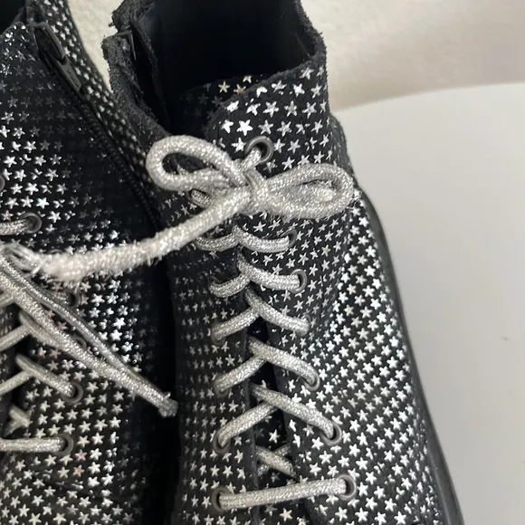 Dr. Marten 1460 Suede Metallic Star Combat Black Lace Up Boots Juniors Womens 6